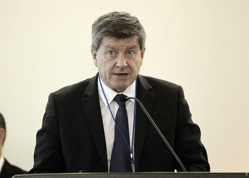  The director of the ILO meets with the vice president of Uruguay, businessmen and unions