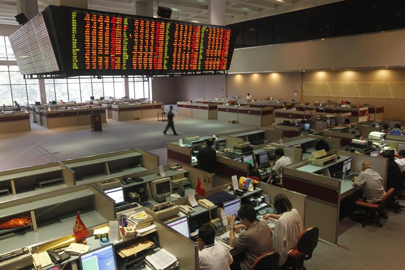  Southeast Asian stock markets open higher, except for Thailand